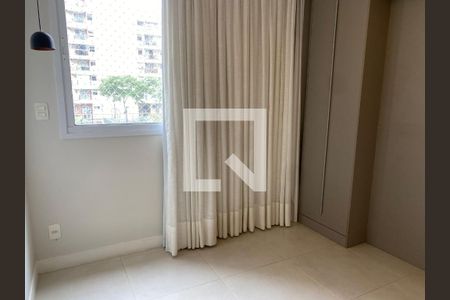 Quarto de apartamento para alugar com 2 quartos, 76m² em Barra da Tijuca, Rio de Janeiro