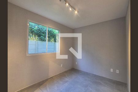 Apartamento à venda com 2 quartos, 43m² em Vargem Pequena, Rio de Janeiro