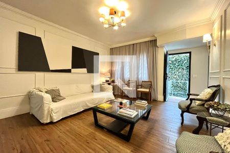 Sala de Estar de casa para alugar com 4 quartos, 190m² em Campo Belo, São Paulo