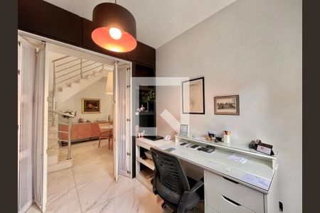 Apartamento à venda com 2 quartos, 170m² em Carmo, Belo Horizonte