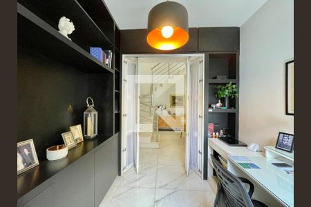 Apartamento à venda com 2 quartos, 170m² em Carmo, Belo Horizonte