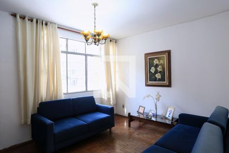 Sala de casa à venda com 3 quartos, 150m² em Horto, Belo Horizonte