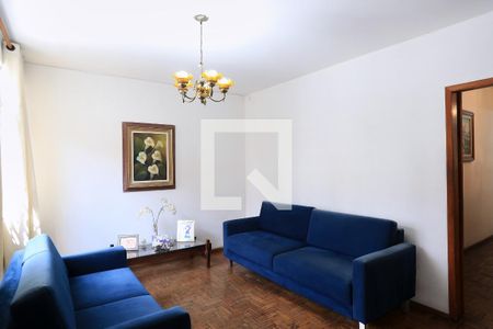 Sala de casa à venda com 3 quartos, 150m² em Horto, Belo Horizonte