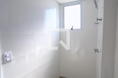 Banheiro da Suíte de apartamento à venda com 2 quartos, 73m² em Esplanada, Belo Horizonte