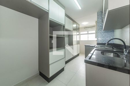 Cozinha de apartamento para alugar com 2 quartos, 73m² em Santo Amaro, São Paulo
