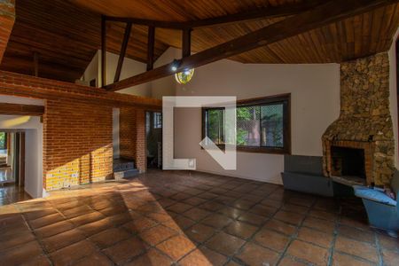 Sala de casa de condomínio para alugar com 4 quartos, 213m² em Jardim Colibri, Cotia
