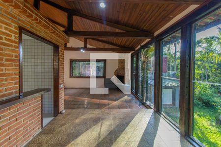 Sala de casa de condomínio para alugar com 4 quartos, 213m² em Jardim Colibri, Cotia