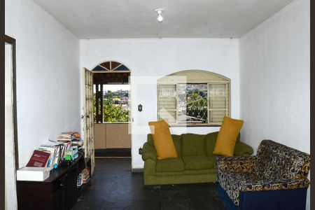 Sala de casa à venda com 2 quartos, 450m² em Pousada Santo Antonio, Belo Horizonte