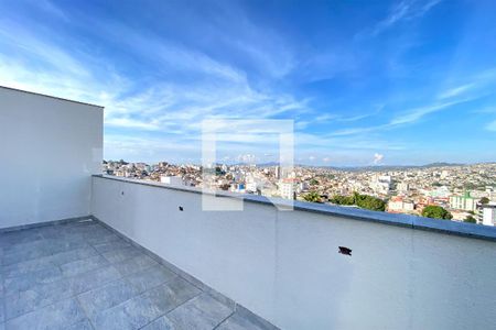 Cobertura de apartamento à venda com 2 quartos, 135m² em Sagrada Família, Belo Horizonte