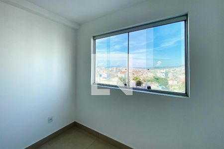 Sala de apartamento à venda com 2 quartos, 135m² em Sagrada Família, Belo Horizonte