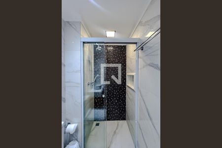 Banheiro de apartamento para alugar com 1 quarto, 27m² em Belenzinho, São Paulo