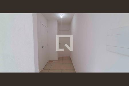Corredor de apartamento à venda com 2 quartos, 42m² em Jardim Boa Vista, Osasco