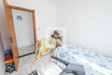 quarto 2 de casa à venda com 4 quartos, 220m² em Santa Monica, Belo Horizonte