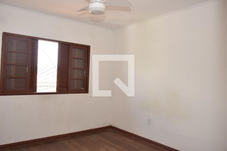 Quarto 1 de casa para alugar com 2 quartos, 250m² em Jardim Pinheirinho, Embu das Artes