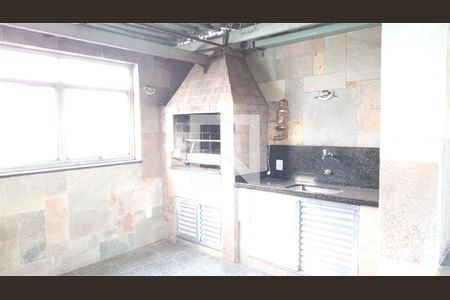 Casa à venda com 3 quartos, 93m² em Vila Zat, São Paulo