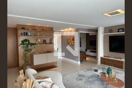 Detalhe Sala de Estar de apartamento à venda com 3 quartos, 202m² em Alphaville Empresarial, Santana de Parnaíba