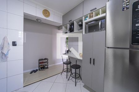 Cozinha de apartamento à venda com 2 quartos, 58m² em Vila Santana, São Paulo