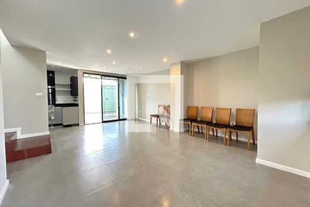 Sala de casa de condomínio para alugar com 3 quartos, 190m² em Campeche, Florianópolis