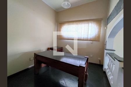 Casa à venda com 5 quartos, 210m² em Jardim Peri Peri, São Paulo