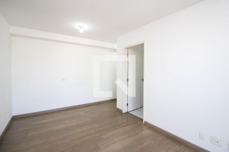 Sala  de apartamento para alugar com 3 quartos, 74m² em Jardim Wanda, Taboão da Serra