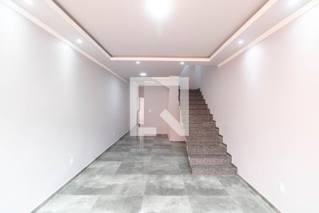 Sala de casa para alugar com 3 quartos, 88m² em Santa Cruz, Rio de Janeiro