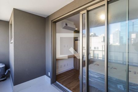 Varanda de kitnet/studio à venda com 1 quarto, 28m² em Indianópolis, São Paulo