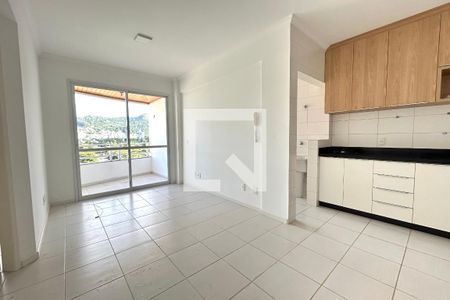 Sala de apartamento para alugar com 1 quarto, 45m² em Córrego Grande, Florianópolis