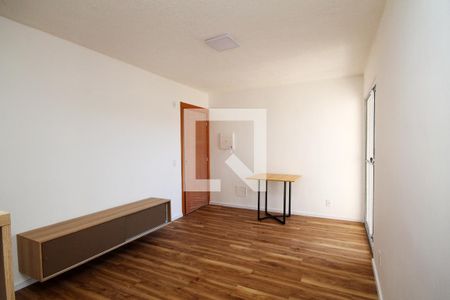 Sala de apartamento para alugar com 2 quartos, 55m² em Rio Cotia, Cotia