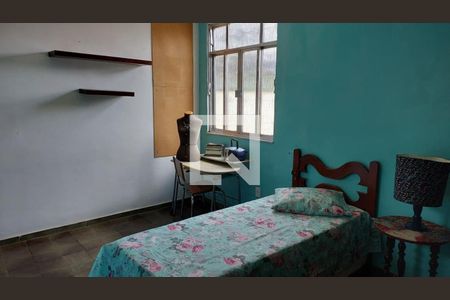Casa à venda com 3 quartos, 300m² em Brás de Pina, Rio de Janeiro