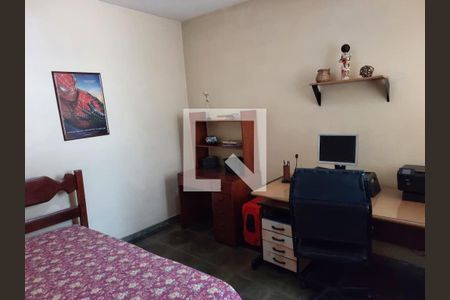 Casa à venda com 3 quartos, 300m² em Brás de Pina, Rio de Janeiro