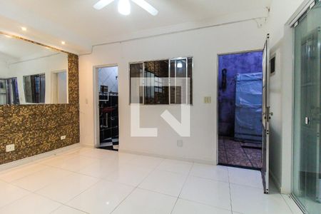 Sala de casa para alugar com 1 quarto, 100m² em Vila Nova Curuca, São Paulo
