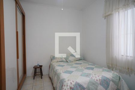 Quarto 2 de casa à venda com 3 quartos, 300m² em Sarandi, Porto Alegre