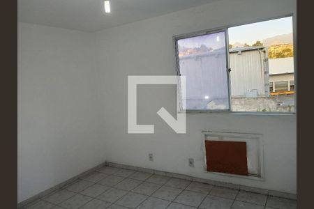 Quarto 2 de apartamento para alugar com 2 quartos, 61m² em Taquara, Rio de Janeiro