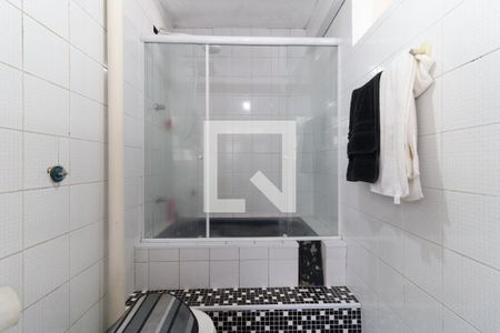 Banheiro da Suíte de casa para alugar com 1 quarto, 130m² em Vila Gumercindo, São Paulo