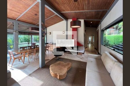 Casa à venda com 5 quartos, 382m² em Chácaras do Peroba, Barueri