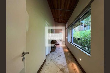 Casa à venda com 5 quartos, 382m² em Chácaras do Peroba, Barueri