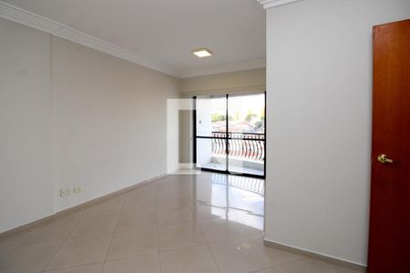 Sala  de apartamento à venda com 3 quartos, 77m² em Vila Sonia, São Paulo