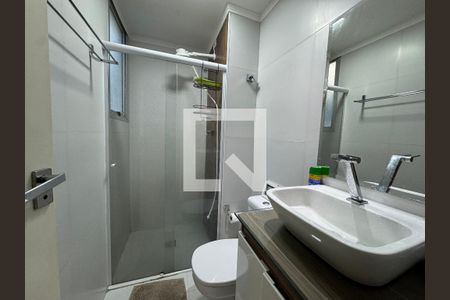 Banheiro de apartamento para alugar com 2 quartos, 70m² em Continental, Osasco