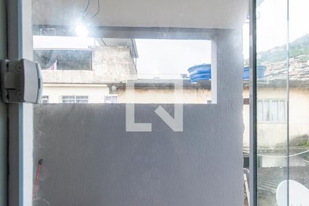 Vista da Sala de apartamento para alugar com 2 quartos, 55m² em Olaria, Rio de Janeiro