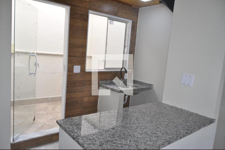 Sala/cozinha  de casa de condomínio para alugar com 1 quarto, 35m² em Méier, Rio de Janeiro