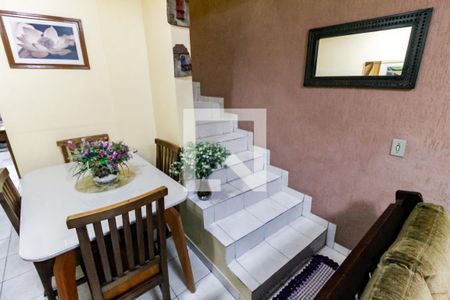 Escada acesso quartos de casa à venda com 2 quartos, 80m² em Cidade Intercap, Taboão da Serra