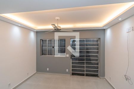 Sala de Estar/Jantar de casa para alugar com 2 quartos, 125m² em Jardim Minezotta (nova Veneza), Sumaré
