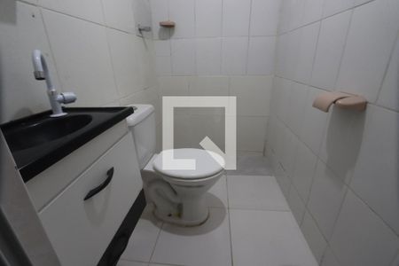 Banheiro da Suíte de casa para alugar com 1 quarto, 45m² em Vila Antonieta, São Paulo