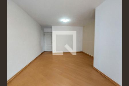 Sala de apartamento para alugar com 3 quartos, 75m² em Santo Amaro, São Paulo
