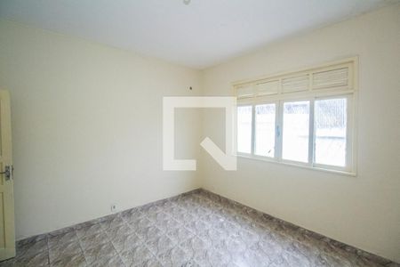 Quarto 2 de casa para alugar com 2 quartos, 62m² em Marechal Hermes, Rio de Janeiro