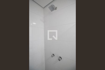 Banheiro  de apartamento para alugar com 2 quartos, 45m² em Vila Mazzei, São Paulo
