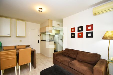 sala de estar de apartamento para alugar com 1 quarto, 41m² em Pinheiros, São Paulo