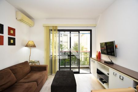 sala de estar de apartamento para alugar com 1 quarto, 41m² em Pinheiros, São Paulo