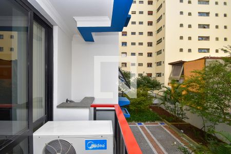 varanda sala de estar de apartamento para alugar com 1 quarto, 41m² em Pinheiros, São Paulo