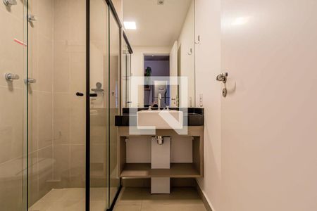 Banheiro de kitnet/studio para alugar com 1 quarto, 26m² em Santo Amaro, São Paulo